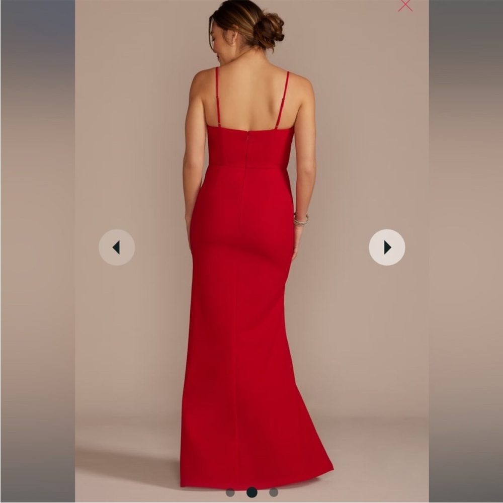 Elegant Red Sleeveless Maxi Dress - Picture 4 of 6